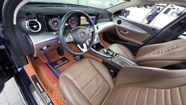 MERCEDES-BENZ E200 W213