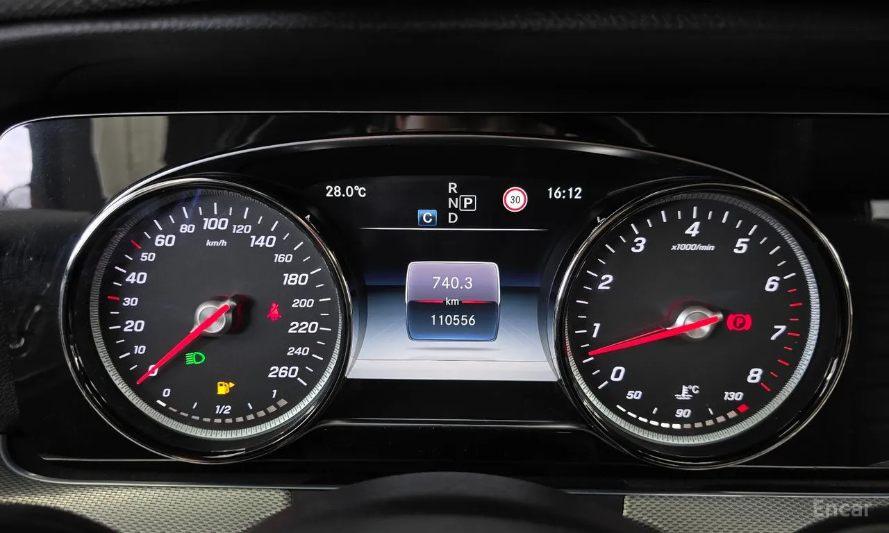 MERCEDES-BENZ E200 W213