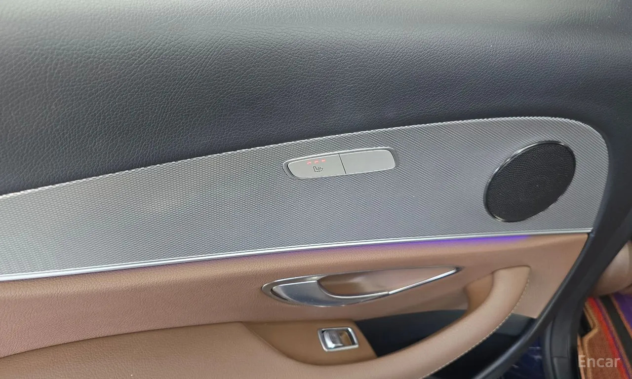 MERCEDES-BENZ E200 W213