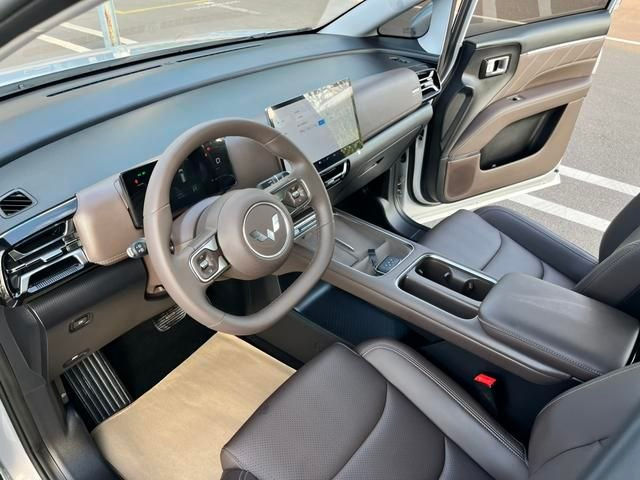Wuling Darion
