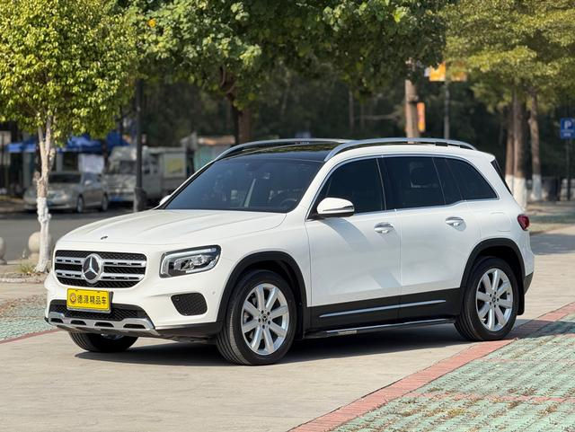 Mercedes GLB