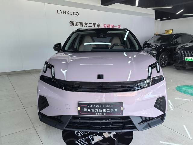 Lynk & Co 06