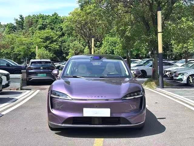 Luxeed R7