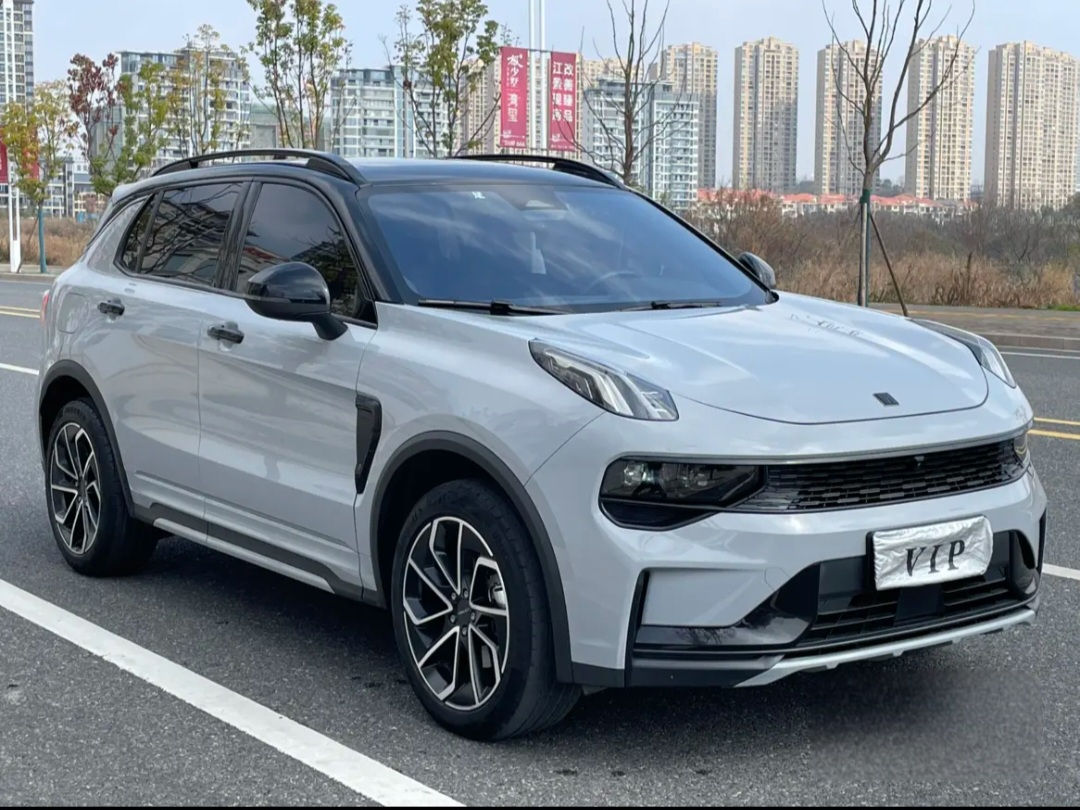Lynk & Co 01