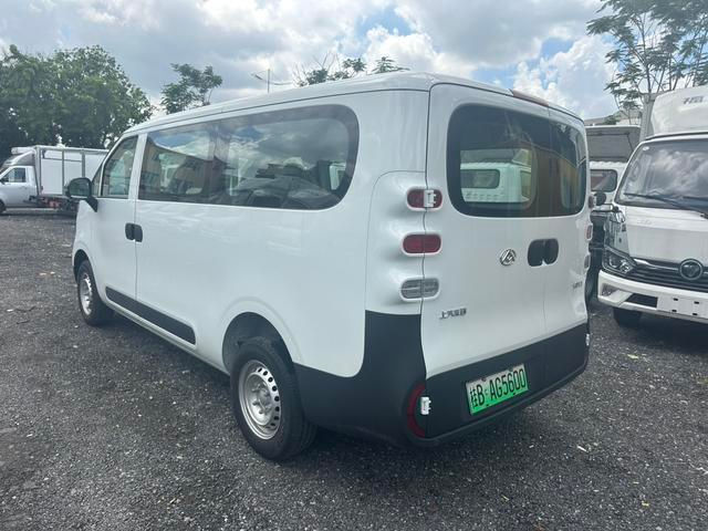 SAIC MAXUS DANA V1