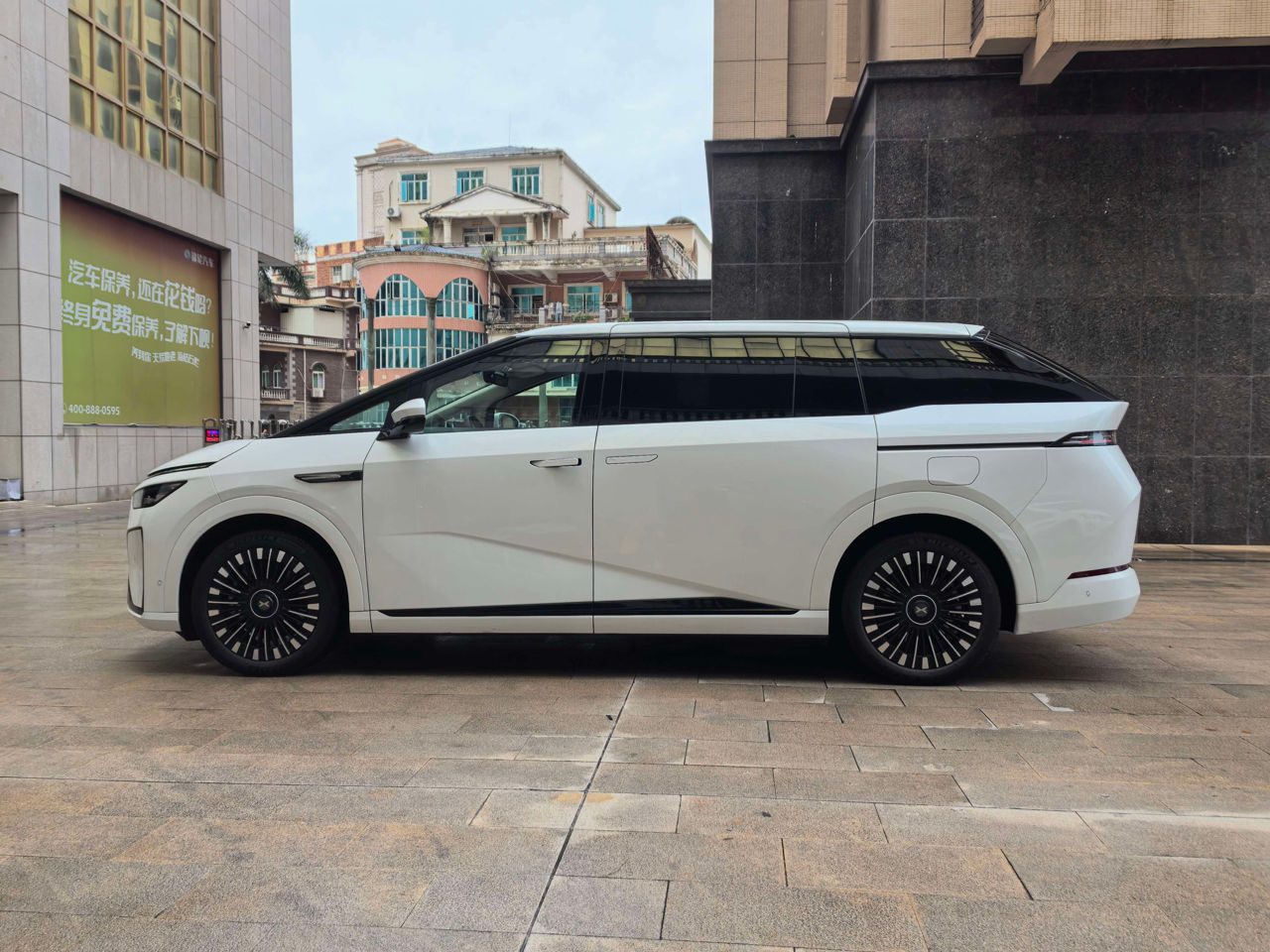 Xpeng P7