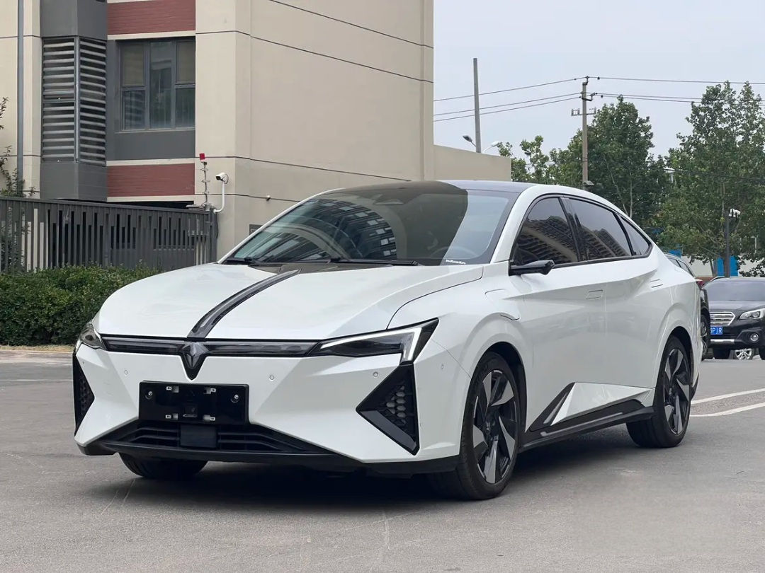 Honda e:NP1