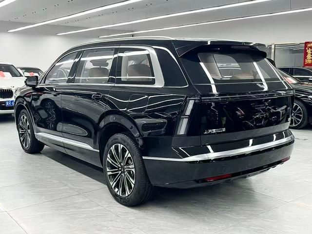 Wuling Starlight L
