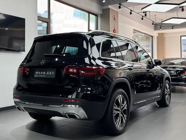 Mercedes GLB