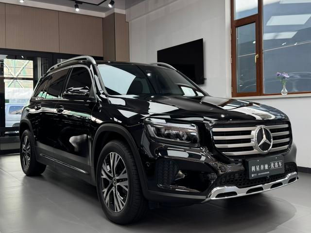 Mercedes GLB