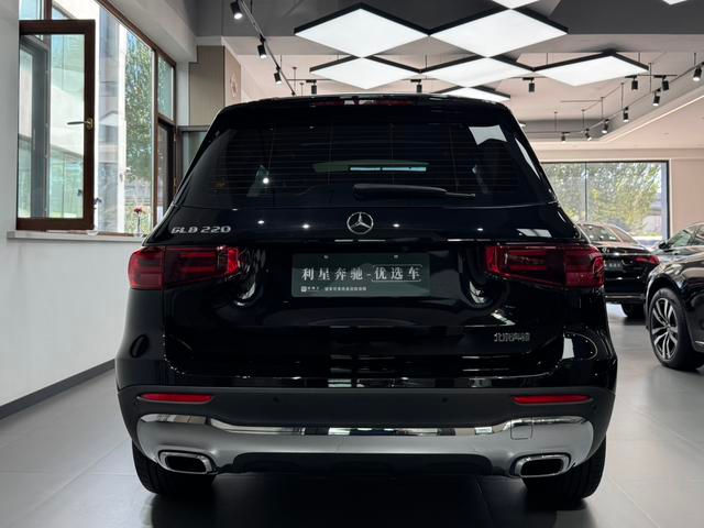 Mercedes GLB